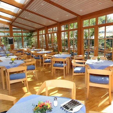 Hotel Karpfenhotel & Herrenhaus Im Sindel-buckel 2*