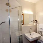 Karpfenhotel & Herrenhaus Im Sindel-buckel