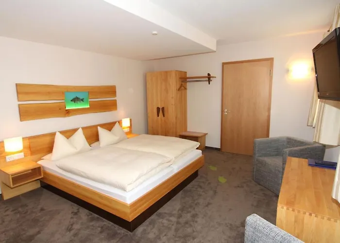 Hotel Karpfenhotel & Herrenhaus Im Sindel-buckel Feuchtwangen
